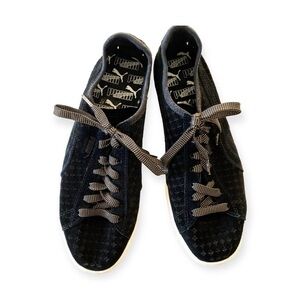 Puma courtside perforated suede black sneakers Men's 6,.5  women's 8